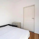 2 Bedroom Gorgeous In Апартаменти *