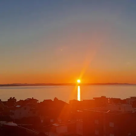 2 Bedroom Gorgeous In زادار