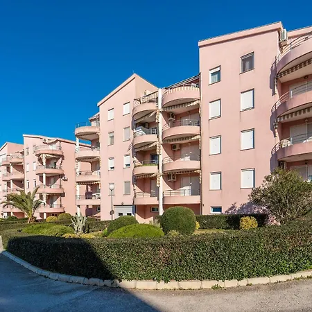 Apartamento 2 Bedroom Gorgeous In Zadar