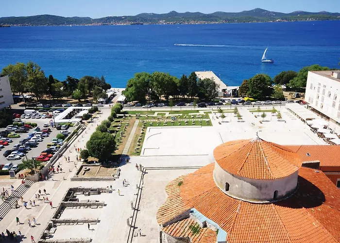 2 Bedroom Gorgeous In Apartamento Zadar